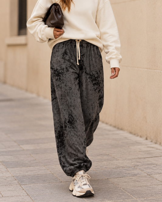 The 'Black Vintage' oversized pants