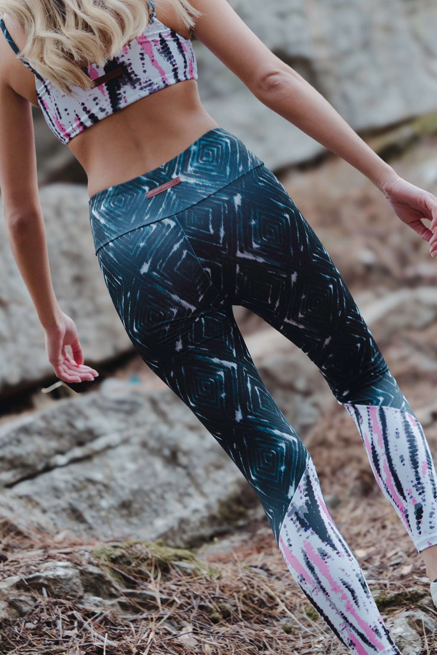 Junko Leggings Pink Black Pirates Of Venus