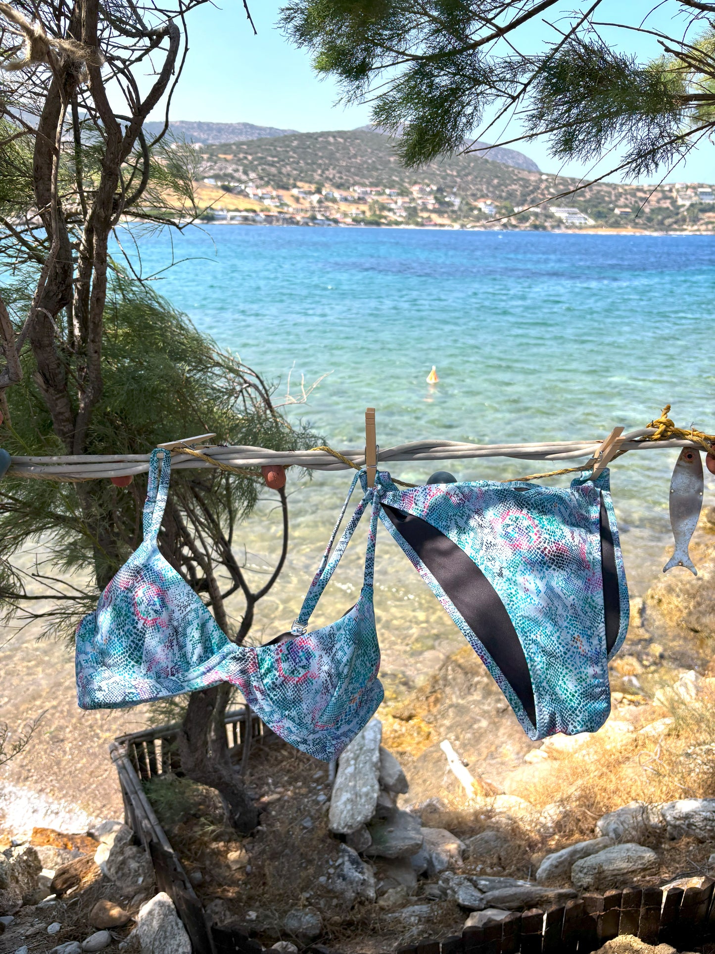 Γυναικείο  μαγιο μπικίνι με σχεδιο snakeskin και μπανέλα