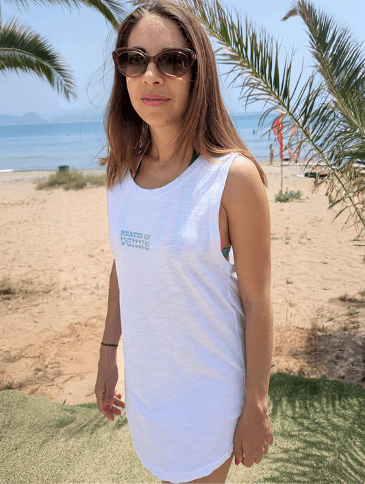 Μπροστινή όψη λευκού αμάνικου βαμβακερού T-shirt P.o.V  με το λογότυπο της εταιρείας Pirates of Venus
